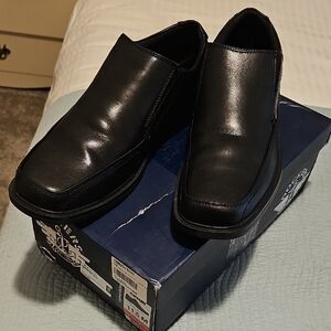 Black Dockers  Men's Slip-On Leather Dress Shoes
